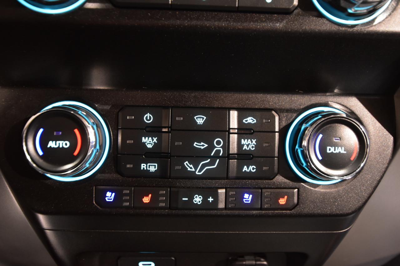 Ford Super Duty F-350 DRW Lariat 4WD Crew Cab 8' Box 2020