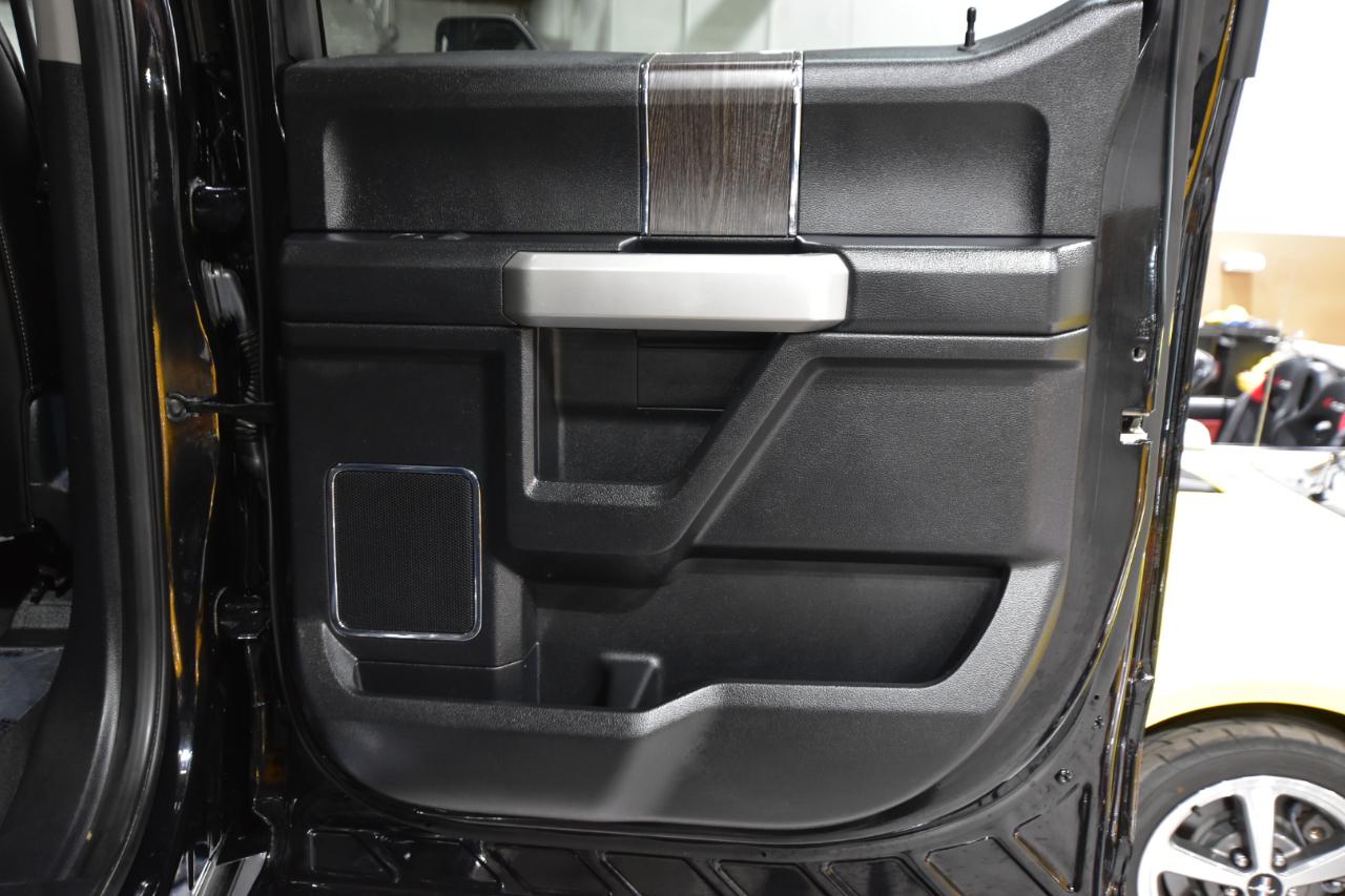 Ford Super Duty F-350 DRW Lariat 4WD Crew Cab 8' Box 2020