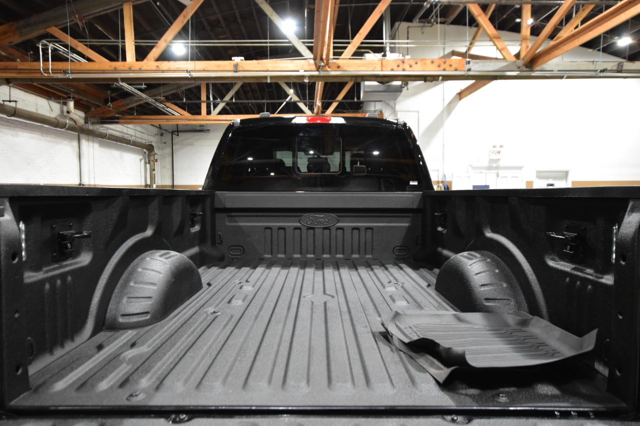 Ford Super Duty F-350 DRW Lariat 4WD Crew Cab 8' Box 2020