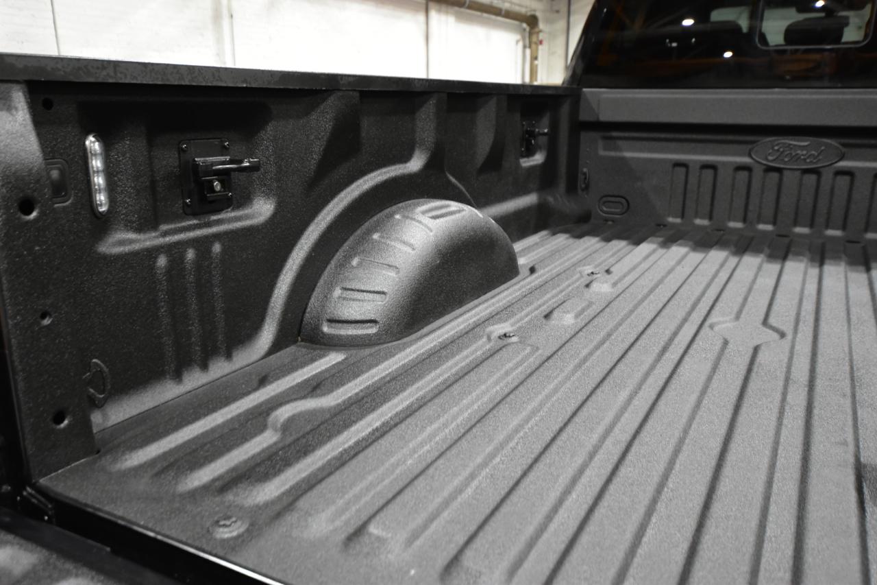 Ford Super Duty F-350 DRW Lariat 4WD Crew Cab 8' Box 2020