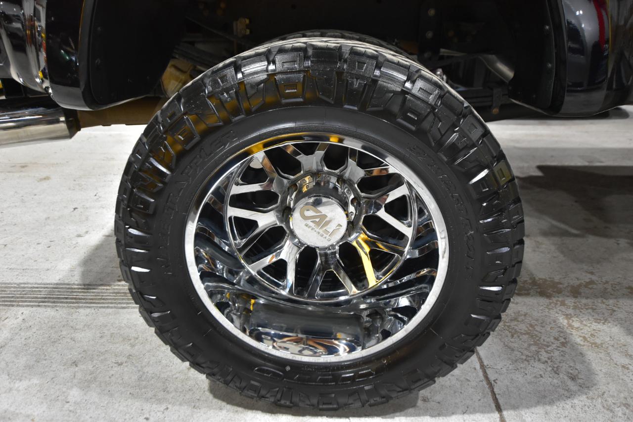 Ford Super Duty F-350 DRW Lariat 4WD Crew Cab 8' Box 2020