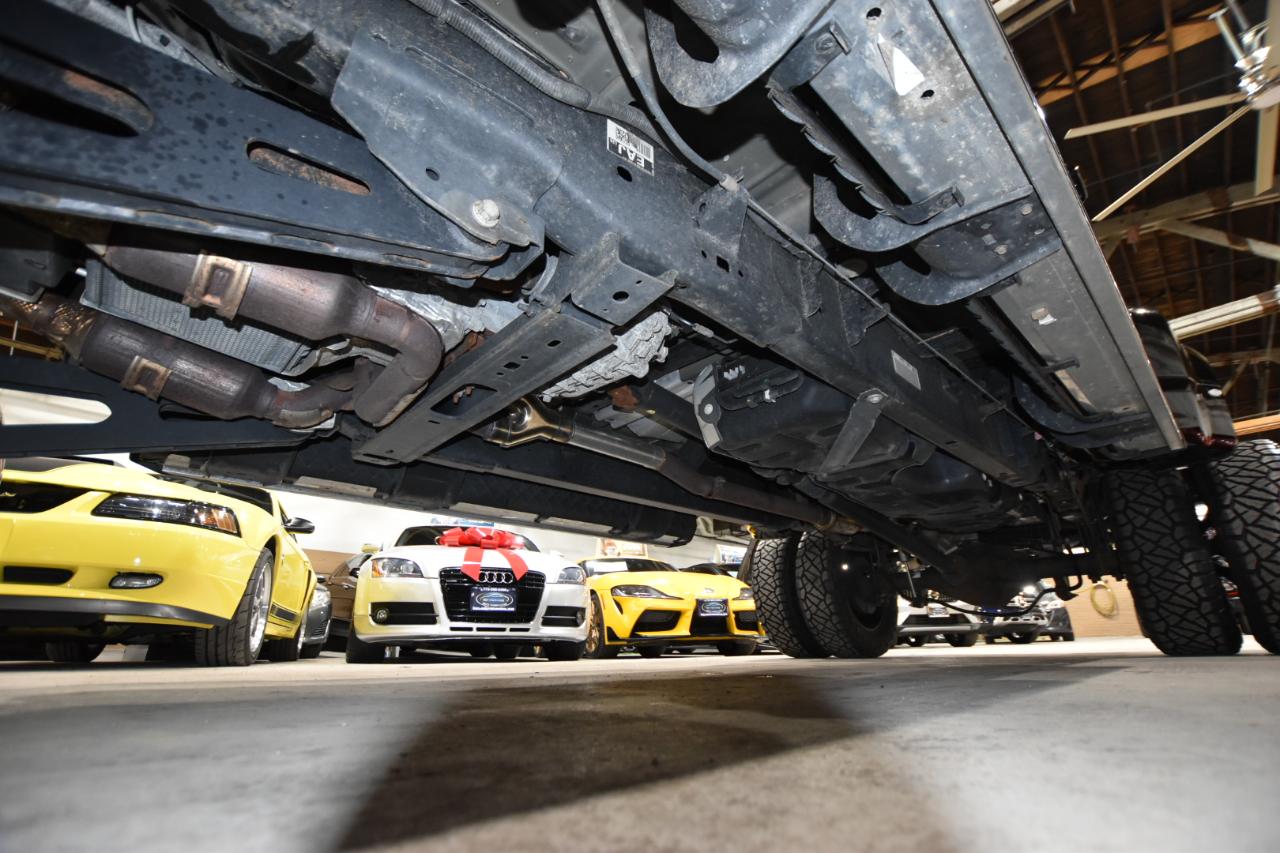 Ford Super Duty F-350 DRW Lariat 4WD Crew Cab 8' Box 2020