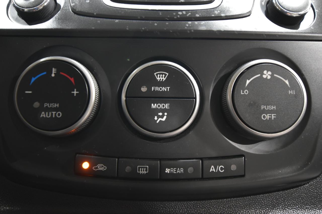 Mazda MAZDA5 4dr Wgn Auto Touring 2014