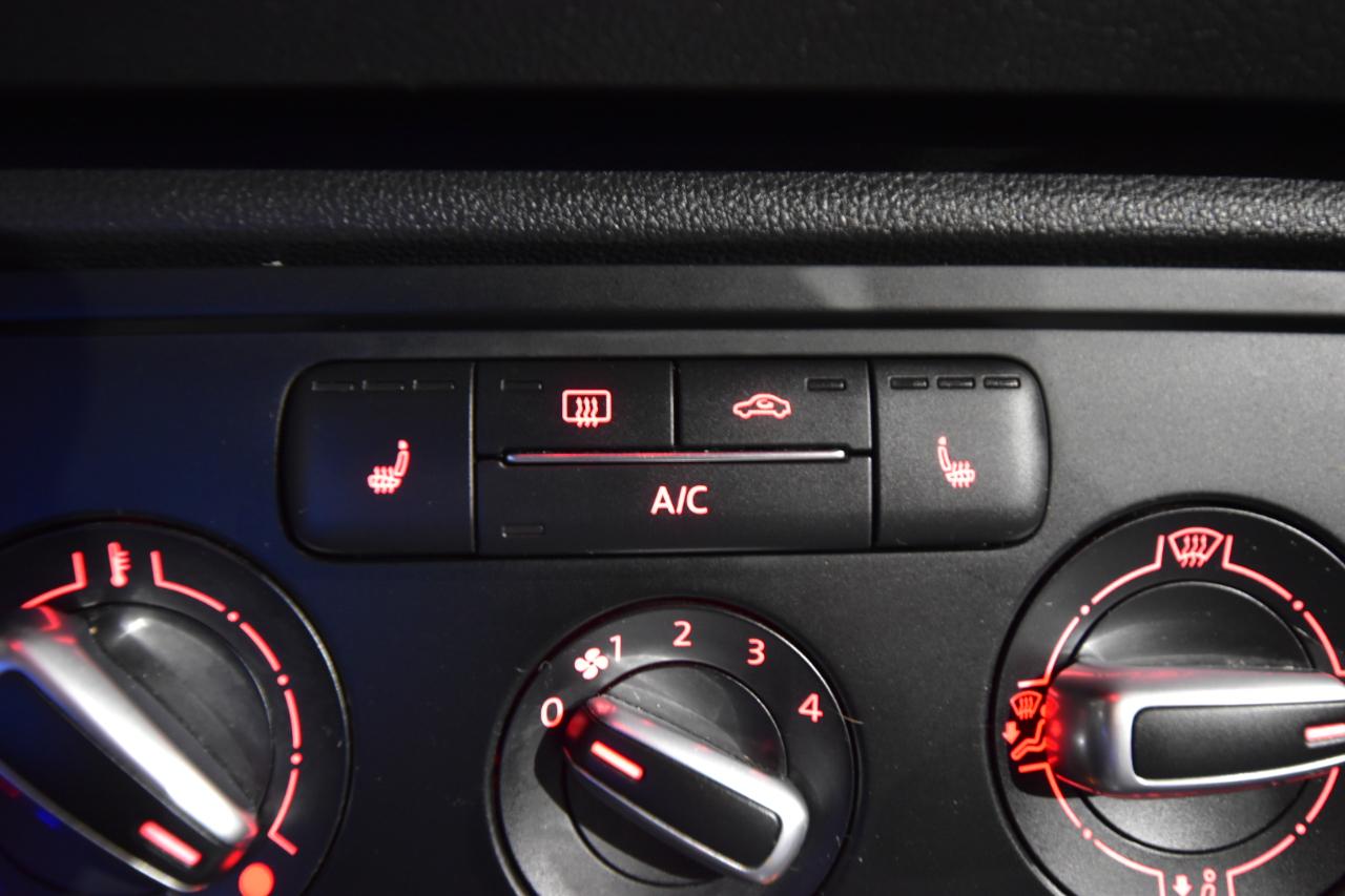 Volkswagen Beetle Coupe 2dr Auto 1.8T SE PZEV 2016