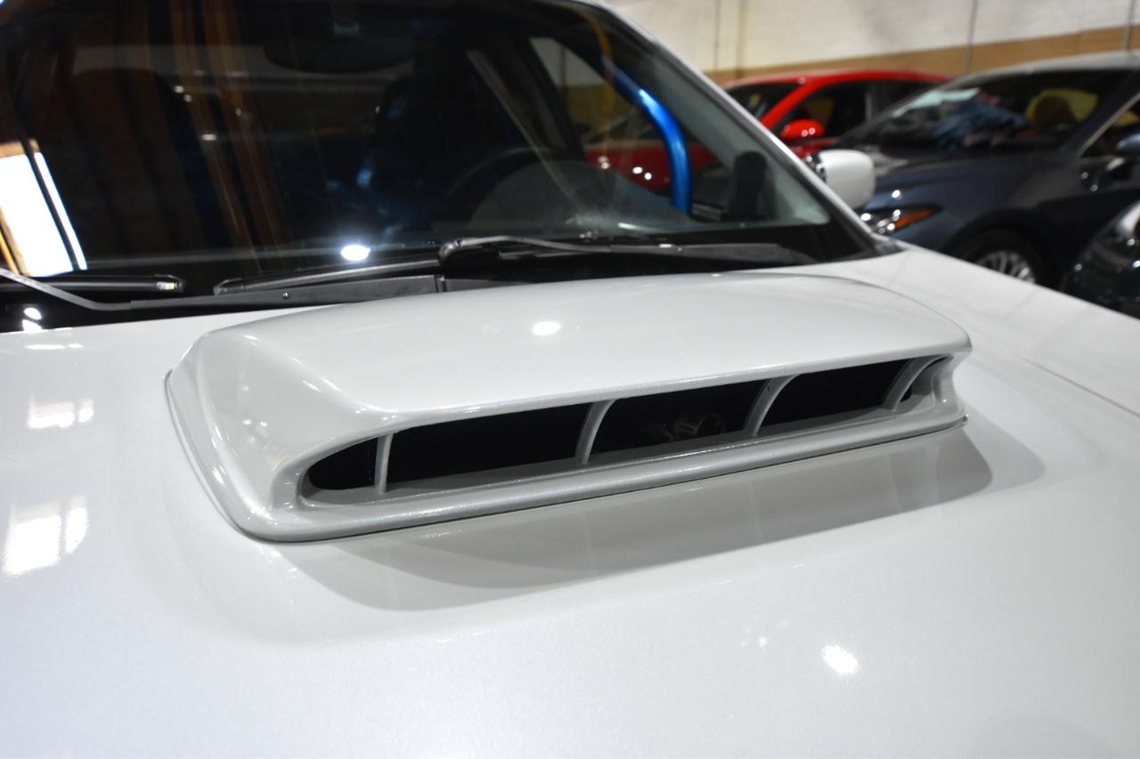 Subaru Impreza Sedan (Natl) 2.5 WRX STi w/Gold Wheels 2005