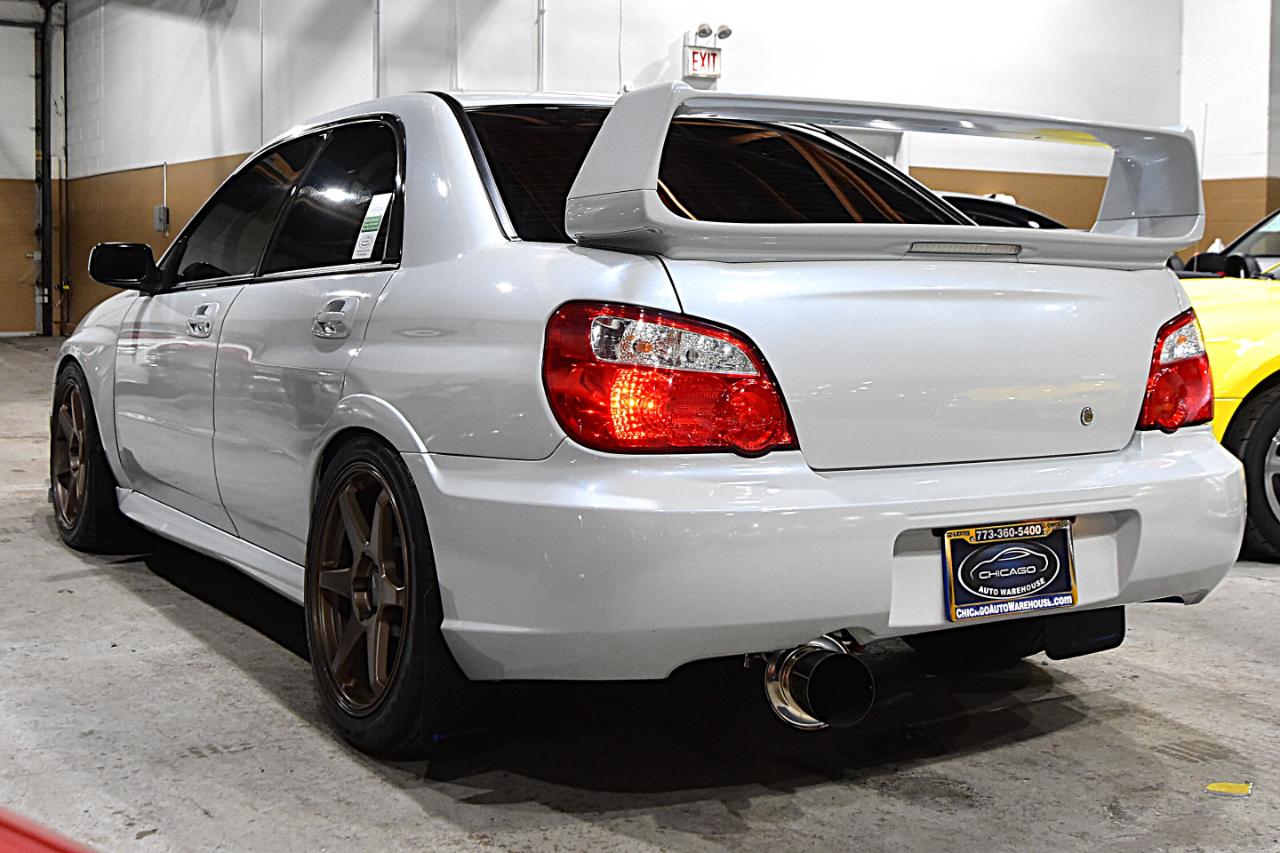 Subaru Impreza Sedan (Natl) 2.5 WRX STi w/Gold Wheels 2005