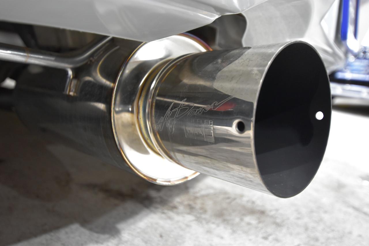 Subaru Impreza Sedan (Natl) 2.5 WRX STi w/Gold Wheels 2005