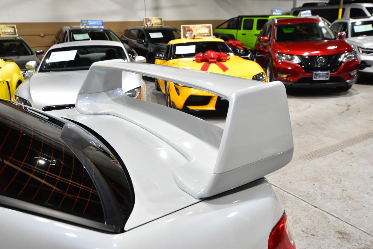 Subaru Impreza Sedan (Natl) 2.5 WRX STi w/Gold Wheels 2005