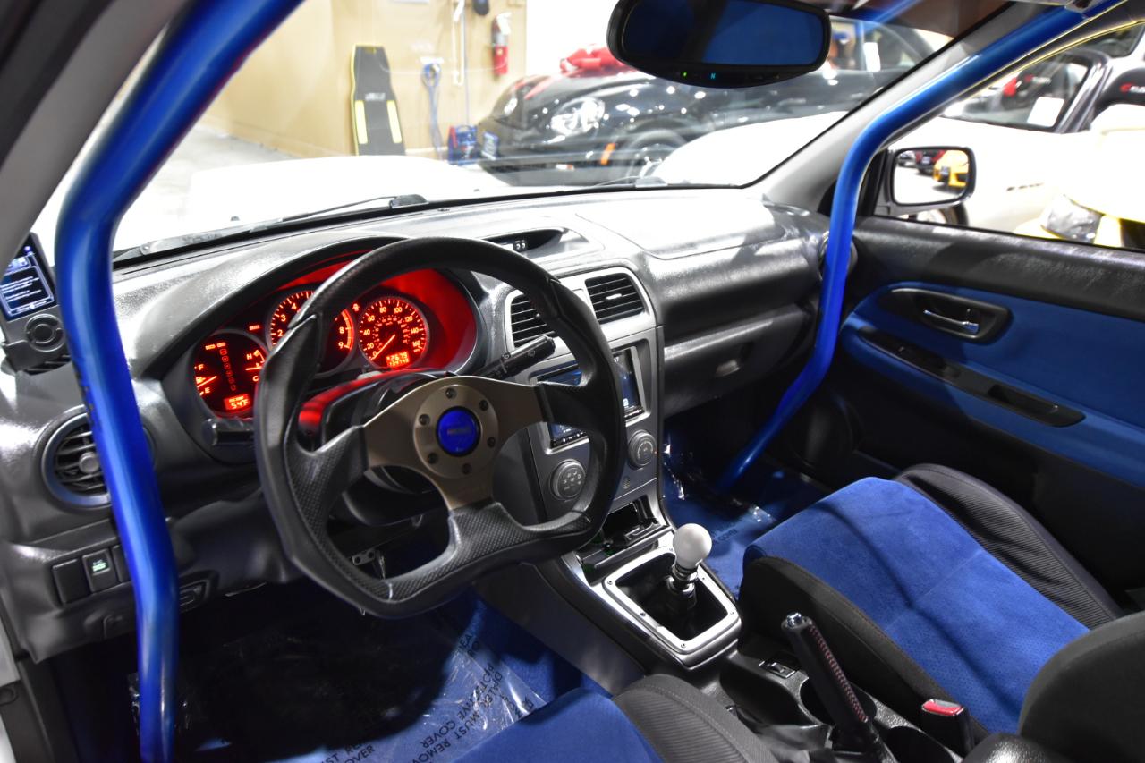 Subaru Impreza Sedan (Natl) 2.5 WRX STi w/Gold Wheels 2005