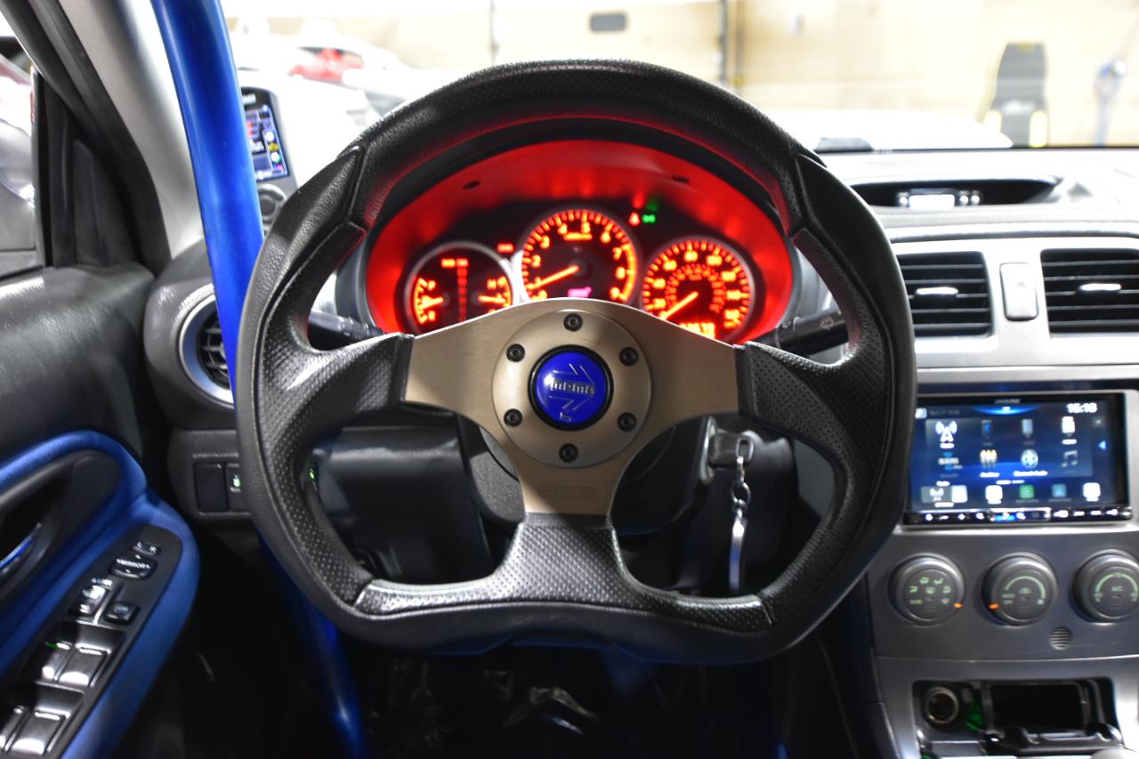 Subaru Impreza Sedan (Natl) 2.5 WRX STi w/Gold Wheels 2005