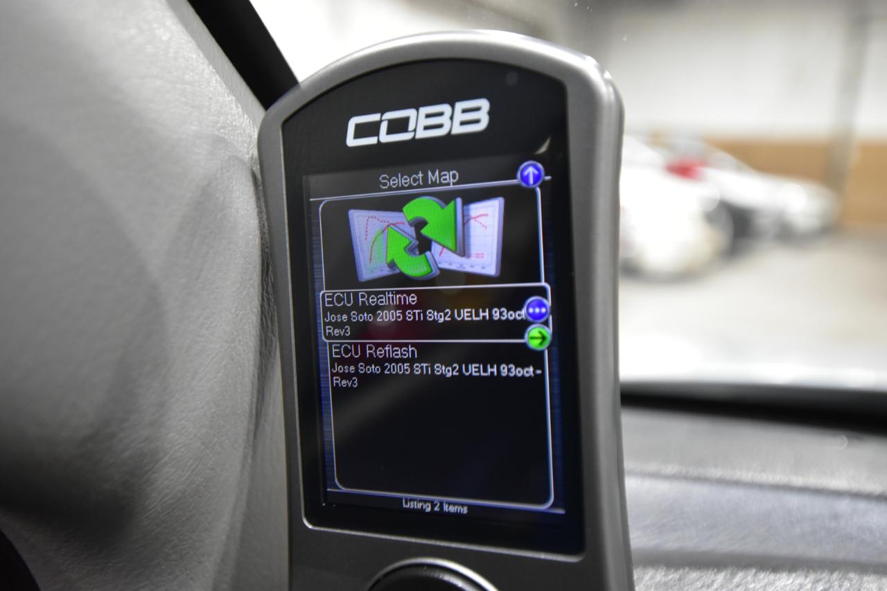 Subaru Impreza Sedan (Natl) 2.5 WRX STi w/Gold Wheels 2005