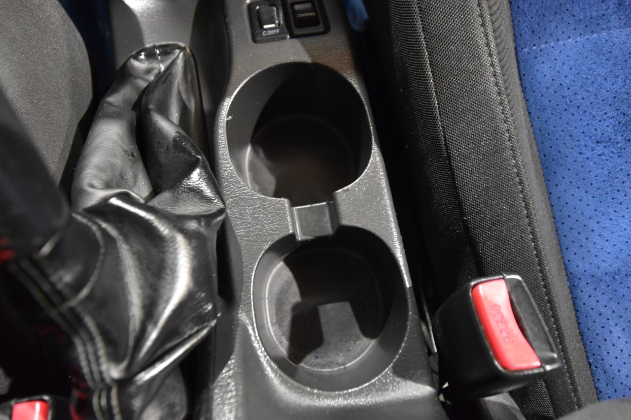 Subaru Impreza Sedan (Natl) 2.5 WRX STi w/Gold Wheels 2005