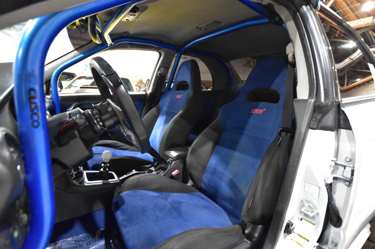 Subaru Impreza Sedan (Natl) 2.5 WRX STi w/Gold Wheels 2005