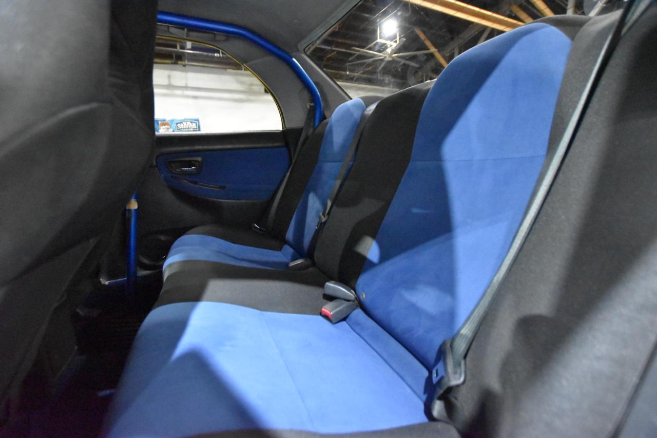 Subaru Impreza Sedan (Natl) 2.5 WRX STi w/Gold Wheels 2005