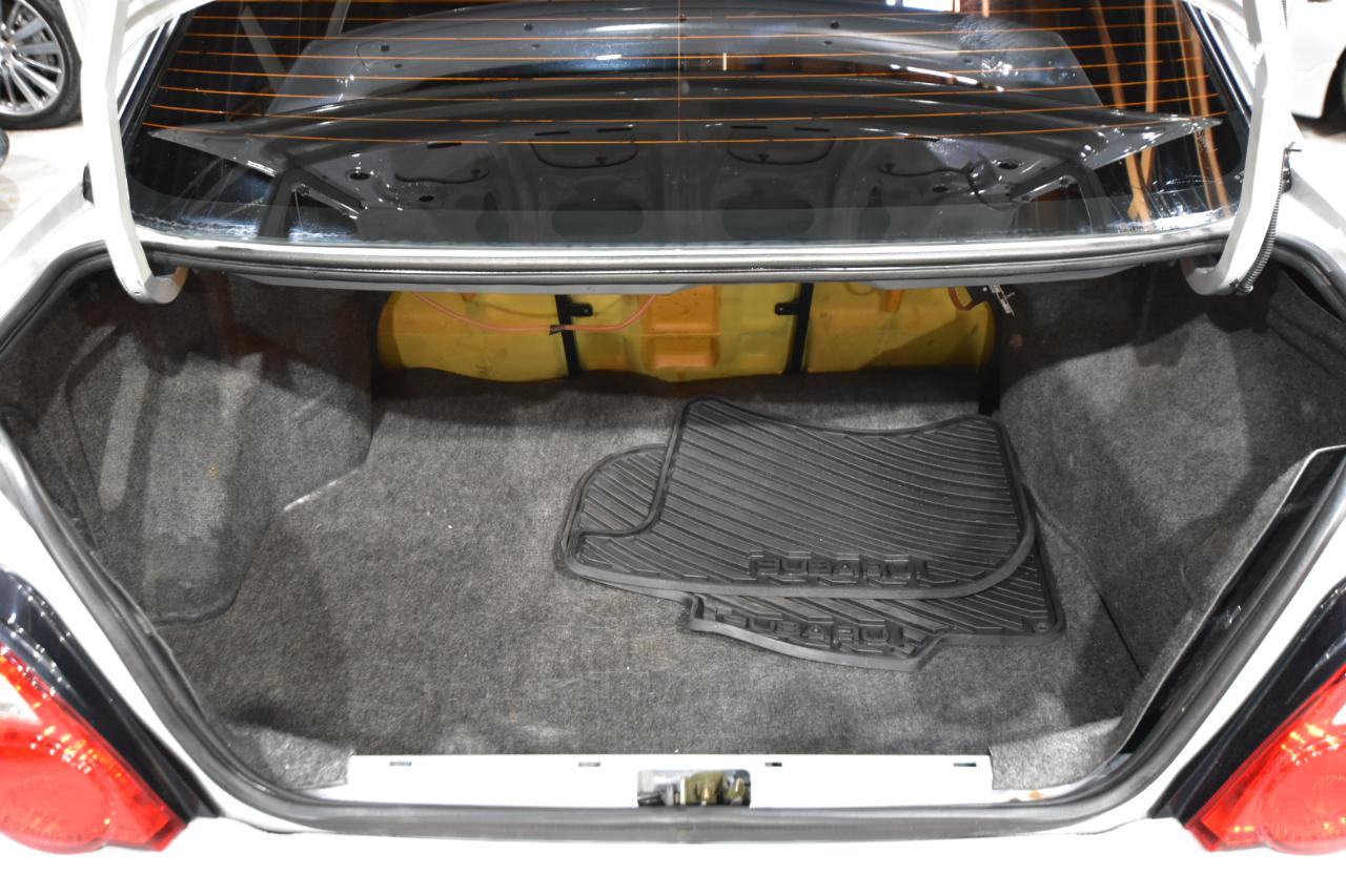 Subaru Impreza Sedan (Natl) 2.5 WRX STi w/Gold Wheels 2005