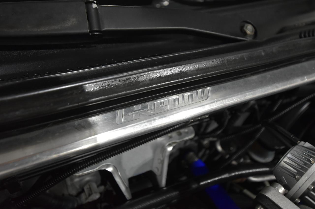 Subaru Impreza Sedan (Natl) 2.5 WRX STi w/Gold Wheels 2005