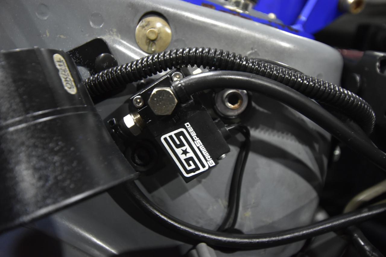 Subaru Impreza Sedan (Natl) 2.5 WRX STi w/Gold Wheels 2005