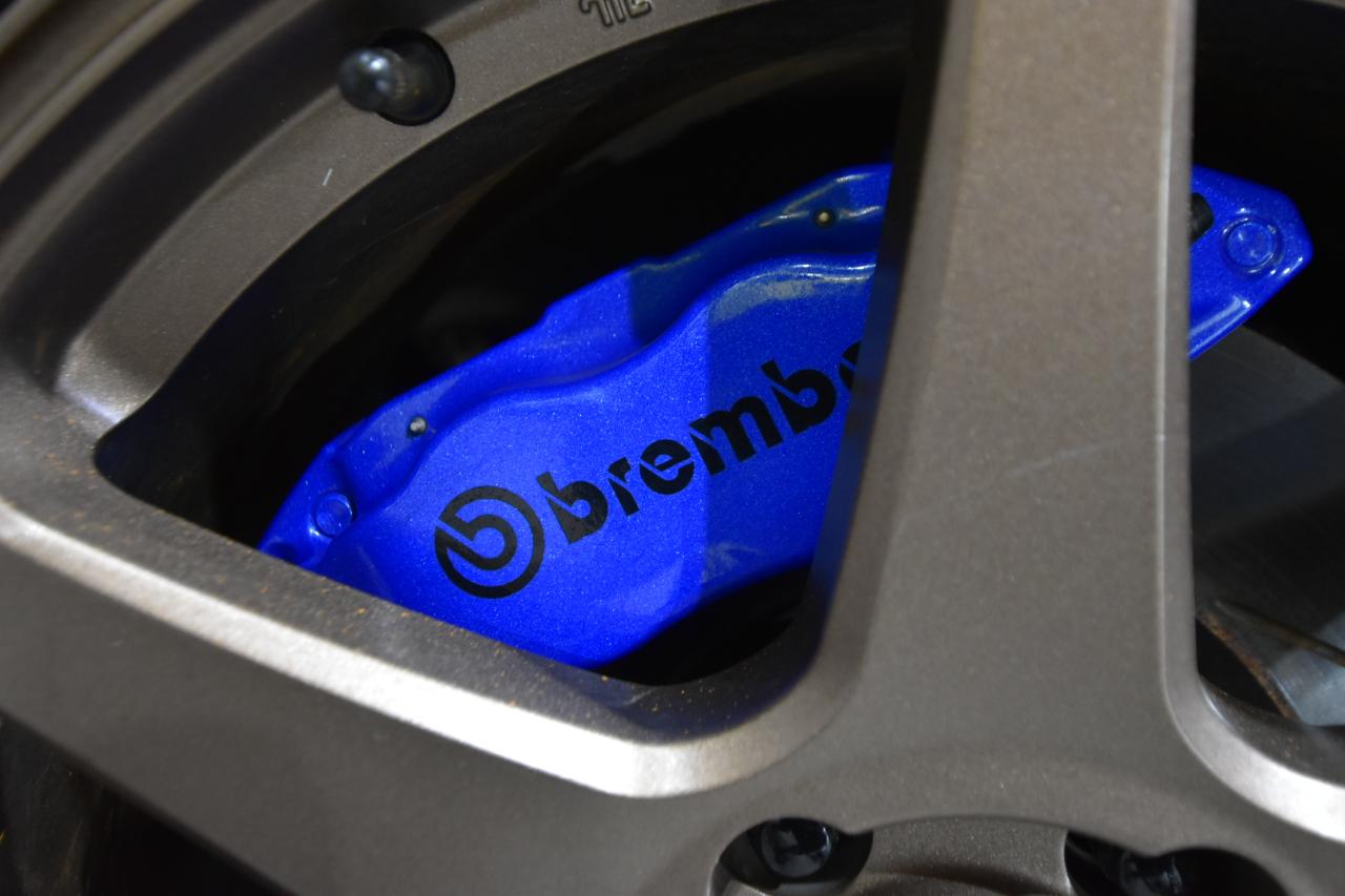 Subaru Impreza Sedan (Natl) 2.5 WRX STi w/Gold Wheels 2005