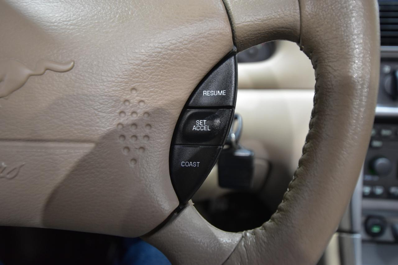 Ford Mustang 2dr Conv GT Deluxe 2004