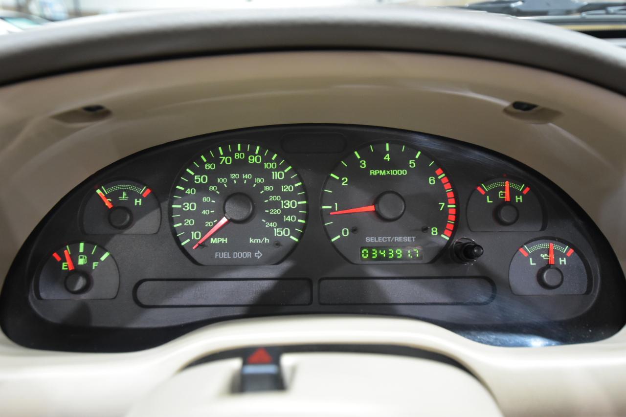 Ford Mustang 2dr Conv GT Deluxe 2004