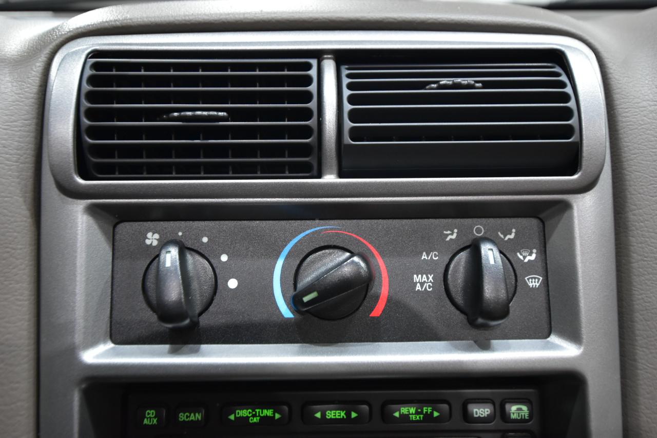 Ford Mustang 2dr Conv GT Deluxe 2004