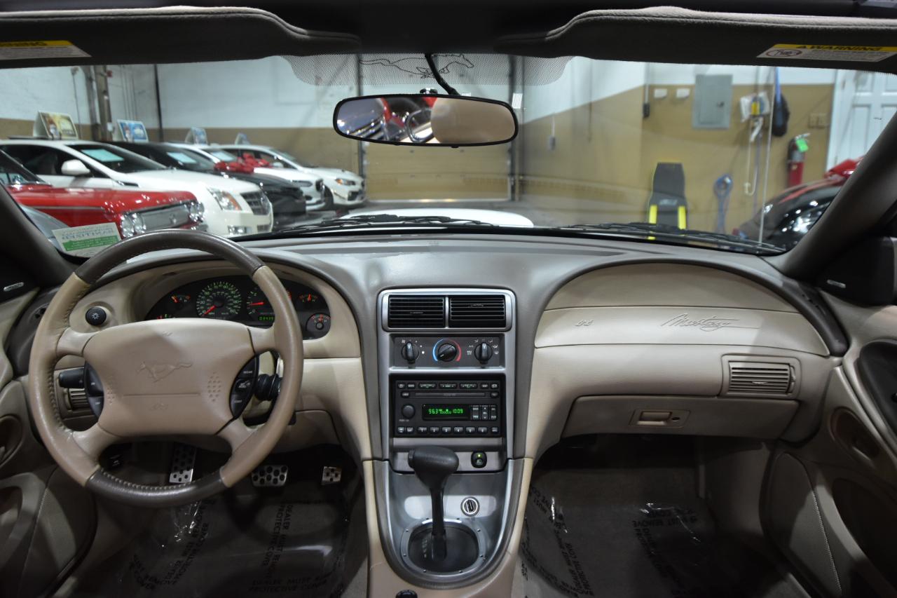 Ford Mustang 2dr Conv GT Deluxe 2004