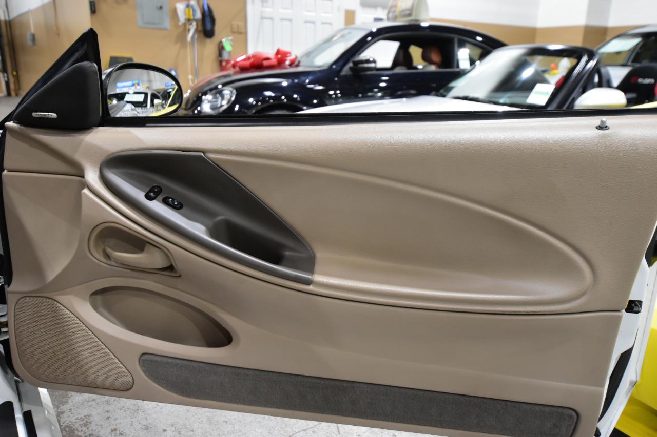 Ford Mustang 2dr Conv GT Deluxe 2004