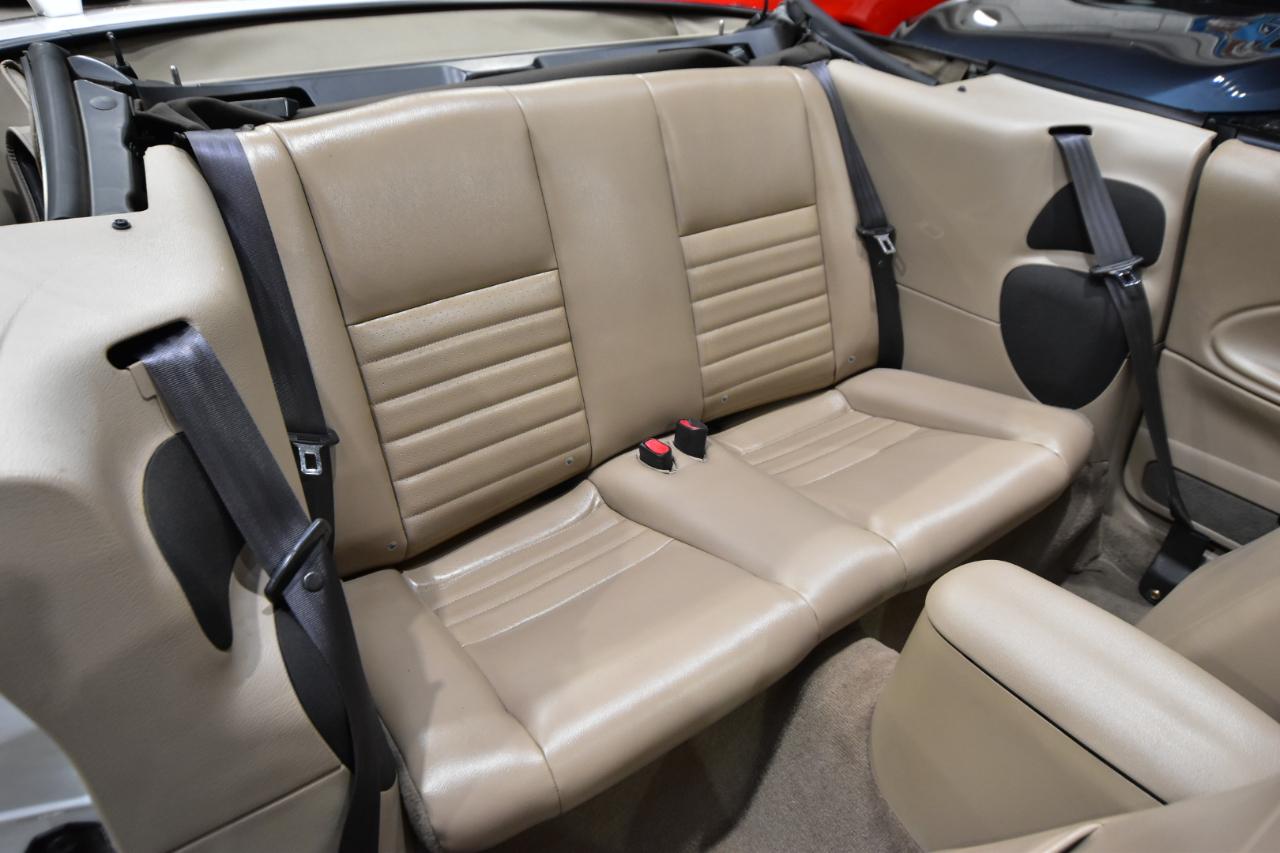 Ford Mustang 2dr Conv GT Deluxe 2004