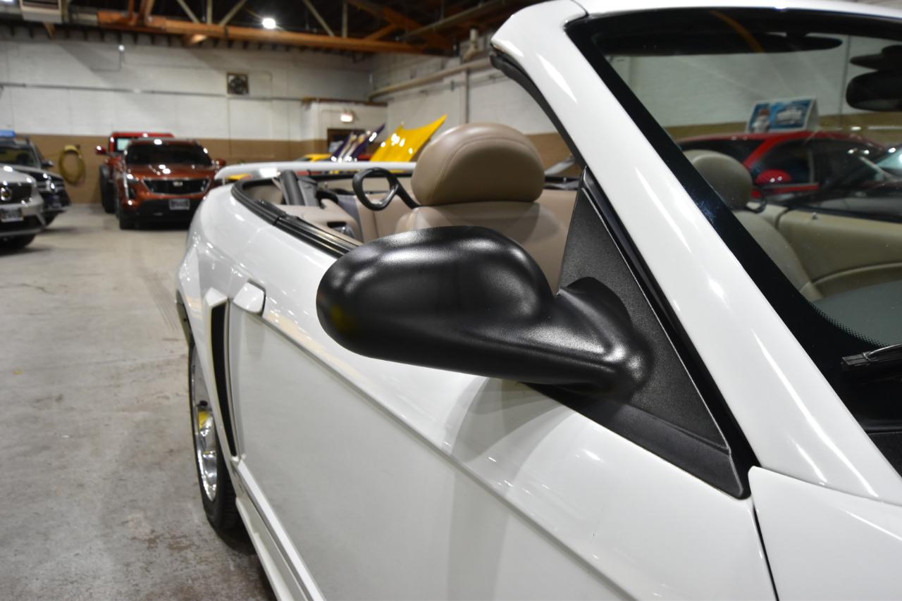 Ford Mustang 2dr Conv GT Deluxe 2004