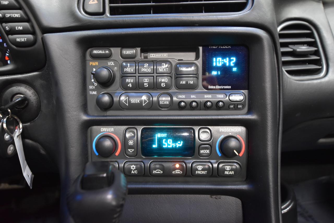 Chevrolet Corvette 2dr Cpe 2003