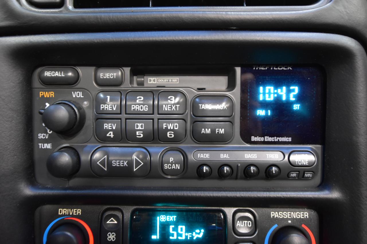 Chevrolet Corvette 2dr Cpe 2003