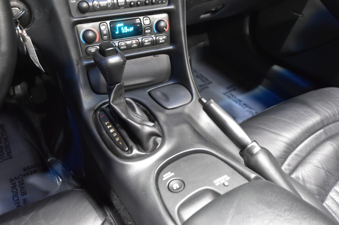 Chevrolet Corvette 2dr Cpe 2003