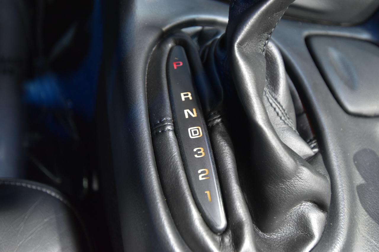 Chevrolet Corvette 2dr Cpe 2003