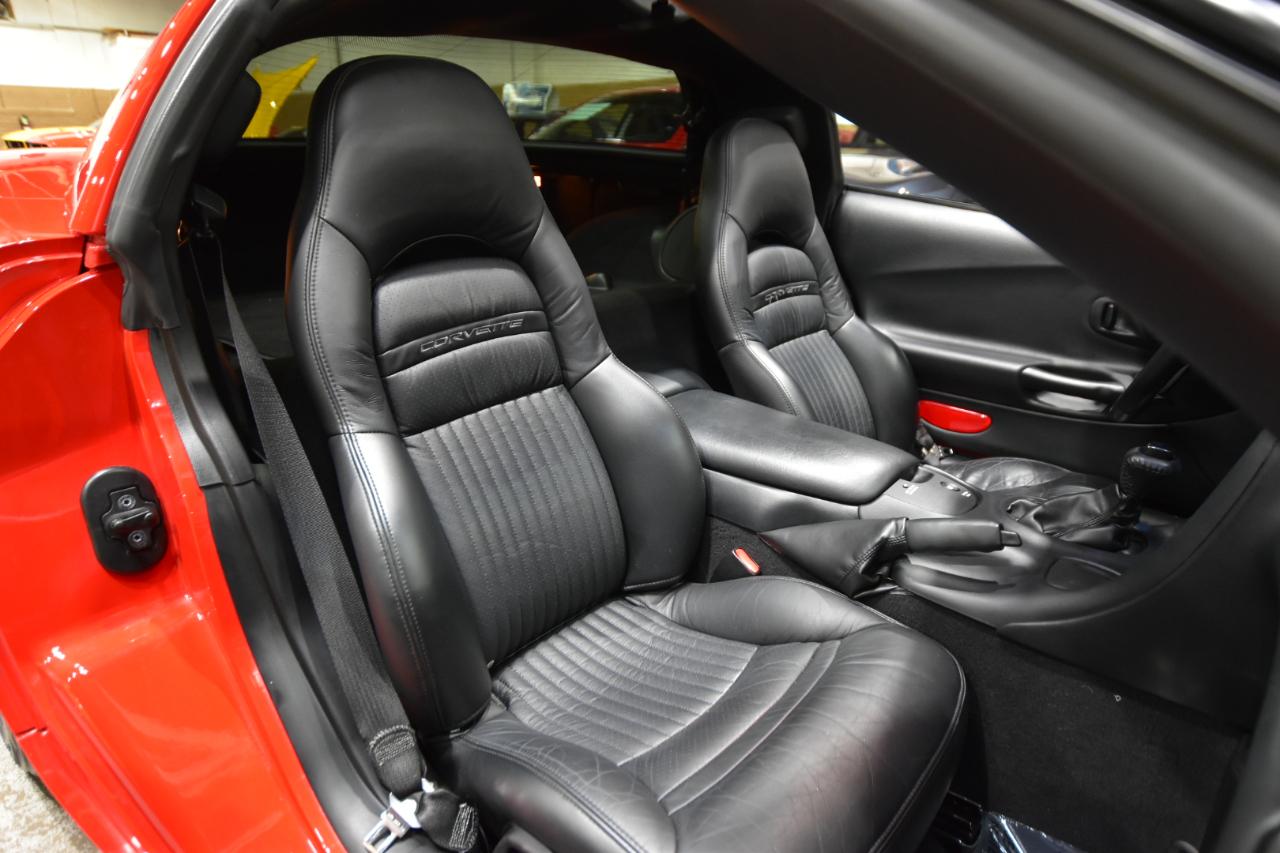 Chevrolet Corvette 2dr Cpe 2003