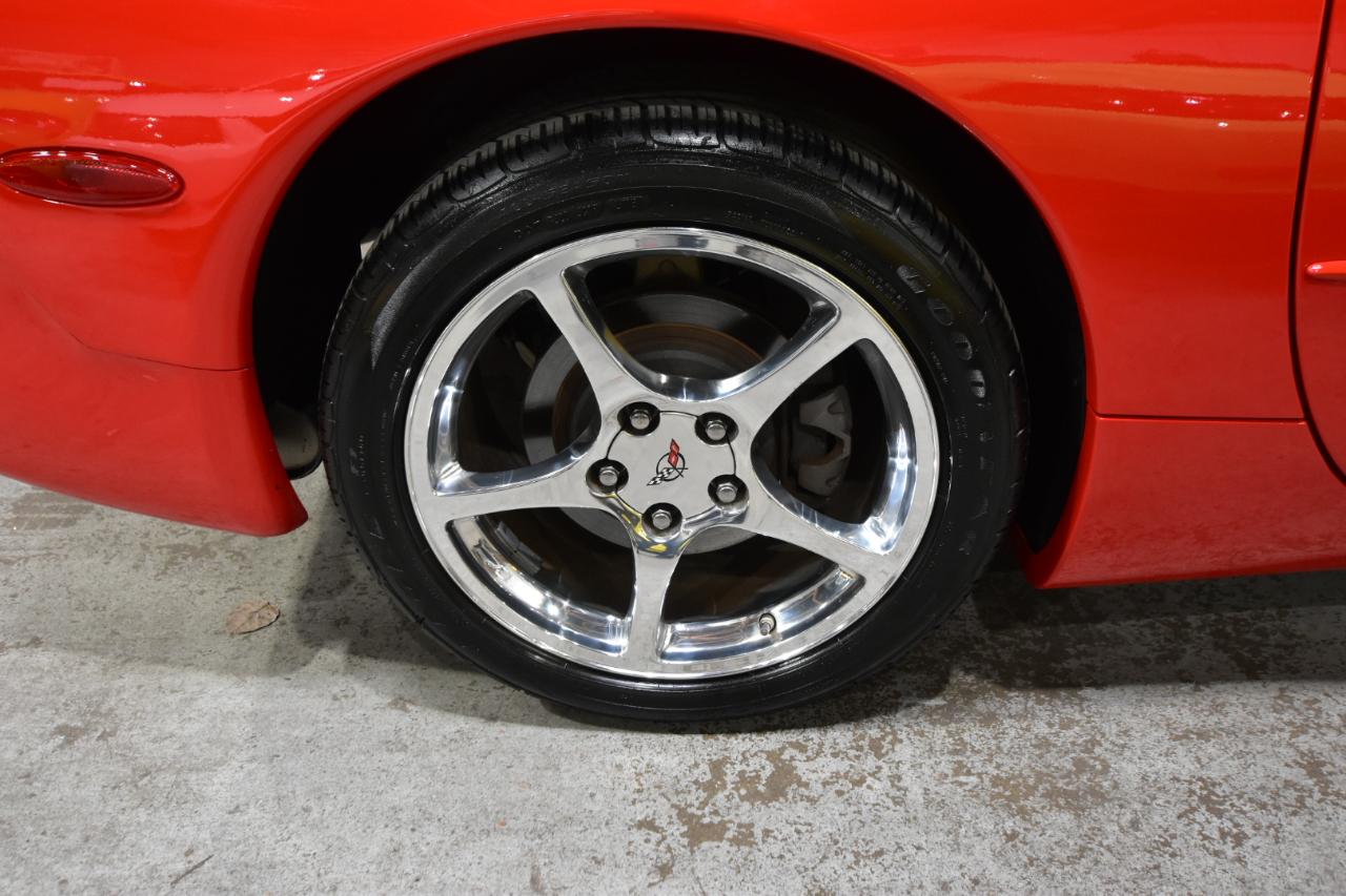 Chevrolet Corvette 2dr Cpe 2003