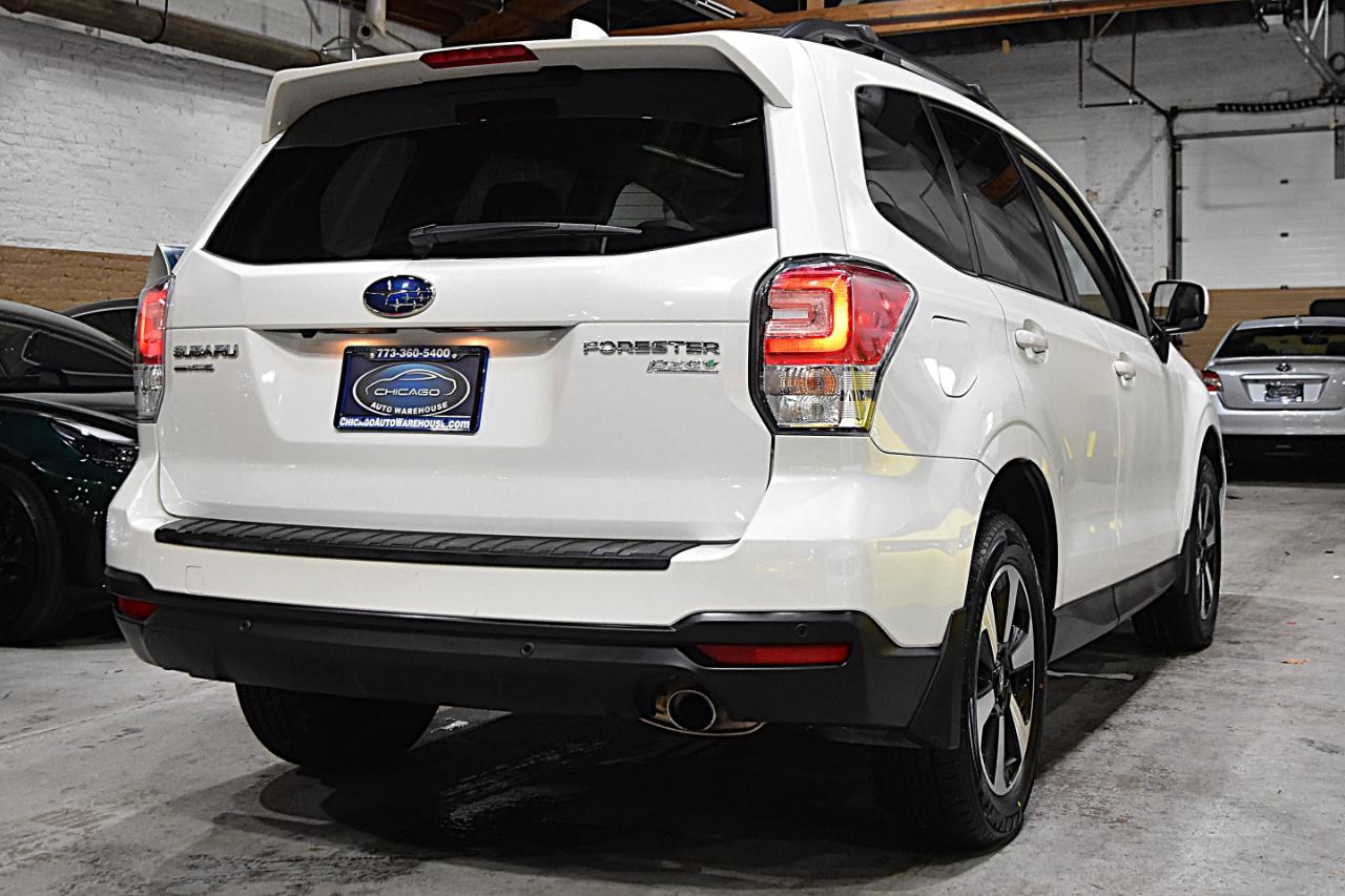 Subaru Forester 2.5i Limited CVT 2017