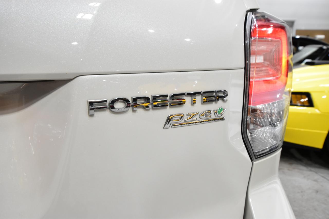 Subaru Forester 2.5i Limited CVT 2017