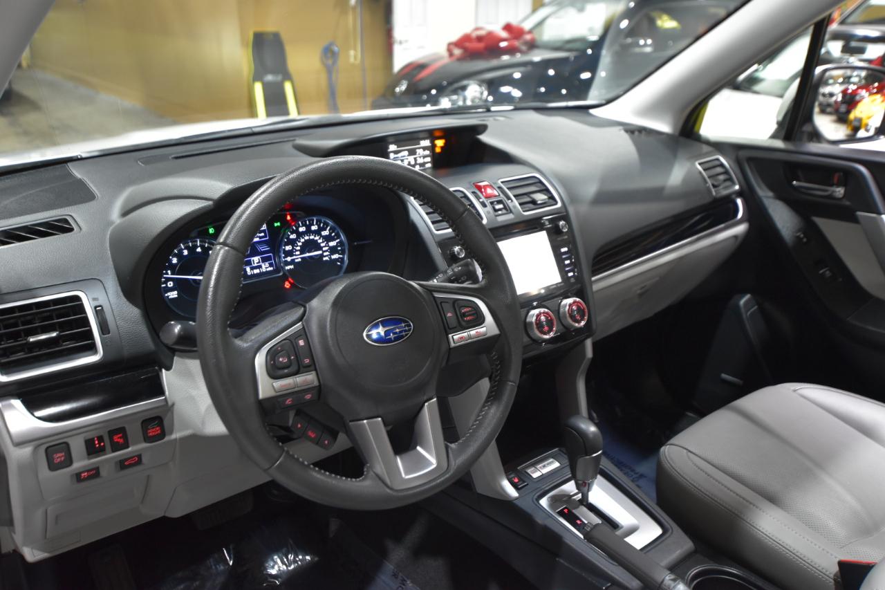 Subaru Forester 2.5i Limited CVT 2017