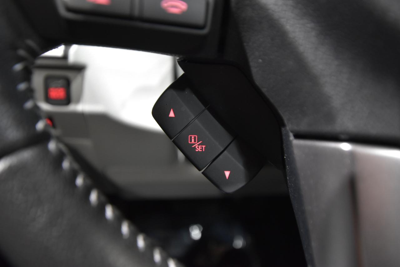 Subaru Forester 2.5i Limited CVT 2017