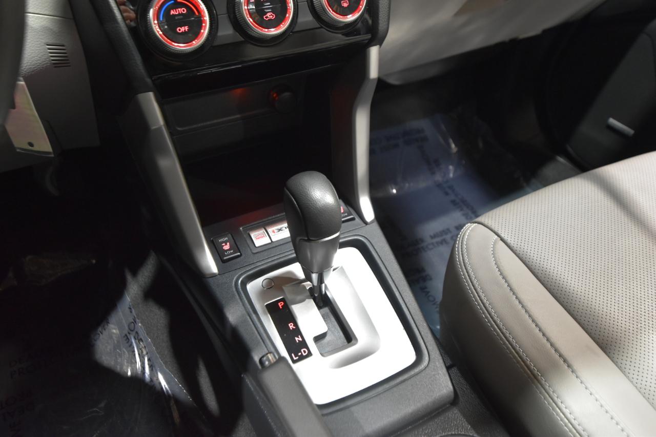 Subaru Forester 2.5i Limited CVT 2017