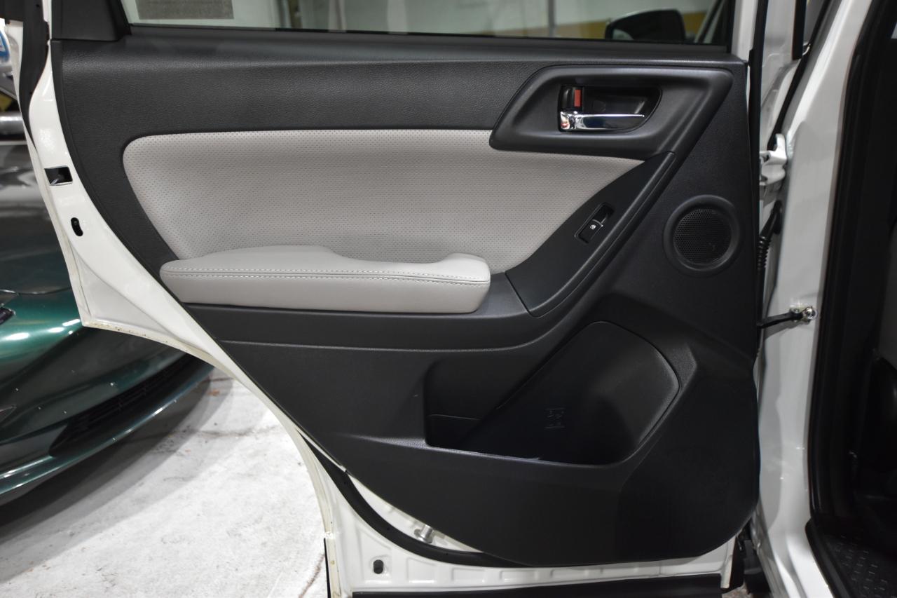 Subaru Forester 2.5i Limited CVT 2017