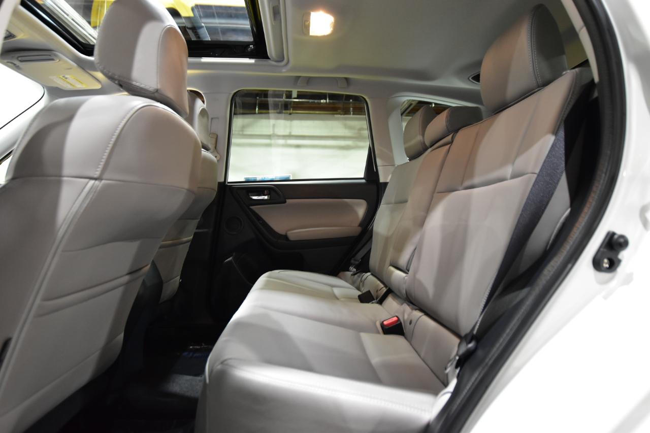 Subaru Forester 2.5i Limited CVT 2017