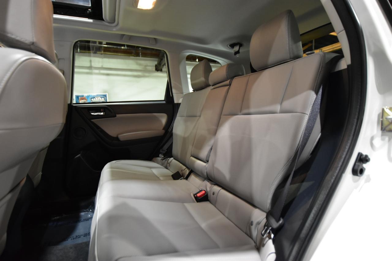 Subaru Forester 2.5i Limited CVT 2017