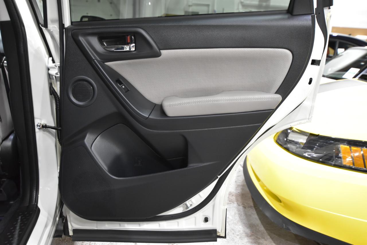 Subaru Forester 2.5i Limited CVT 2017