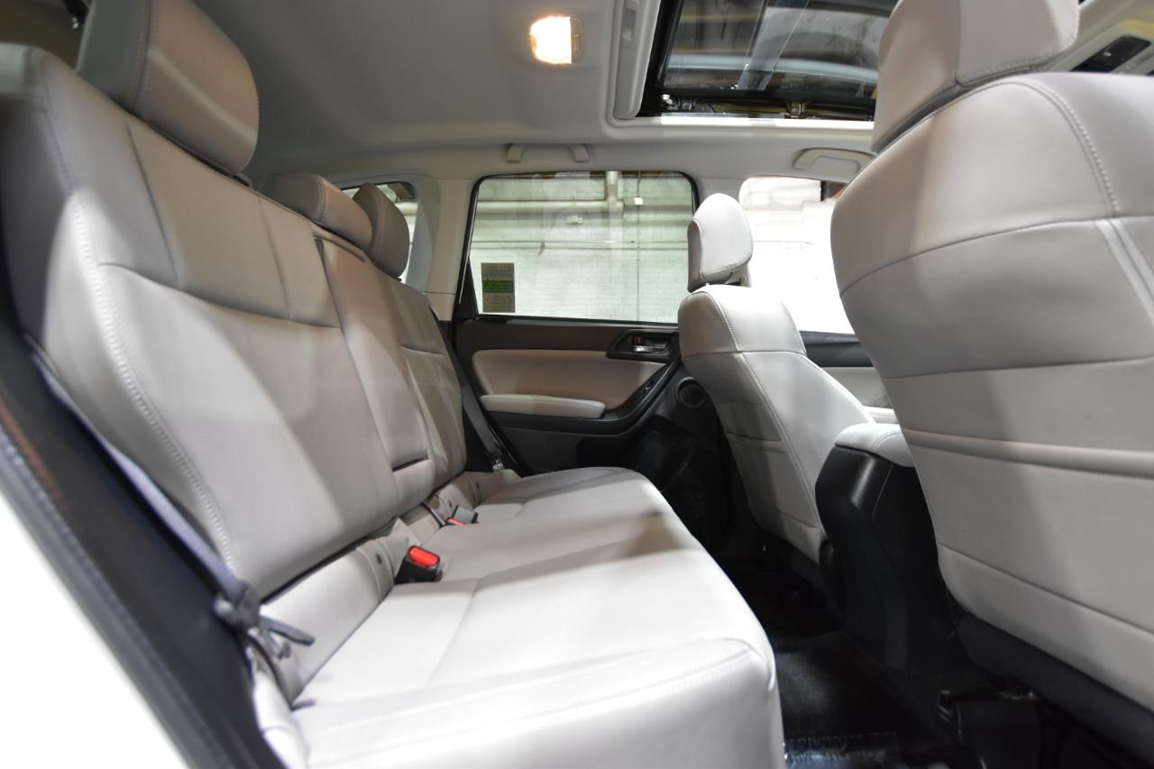 Subaru Forester 2.5i Limited CVT 2017