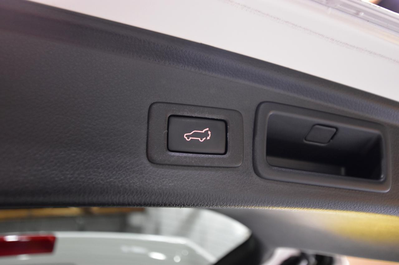 Subaru Forester 2.5i Limited CVT 2017