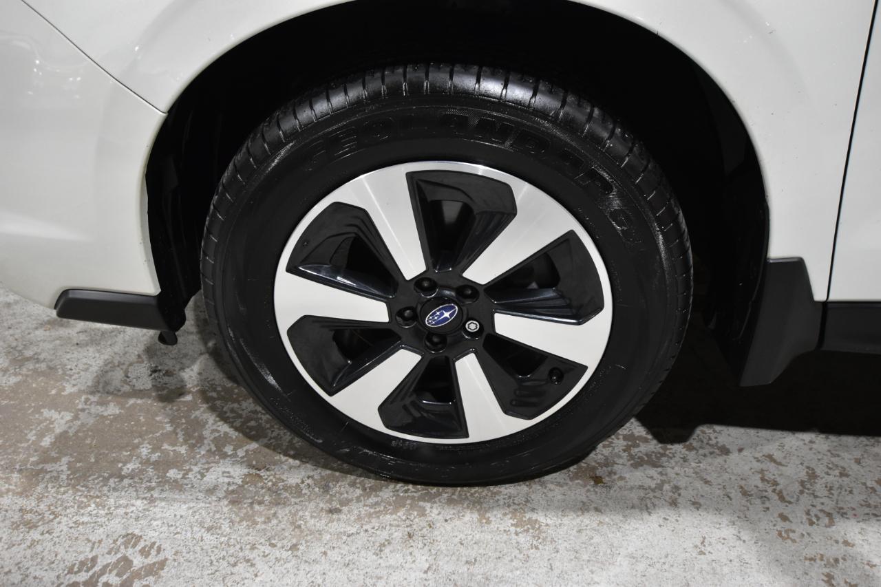 Subaru Forester 2.5i Limited CVT 2017