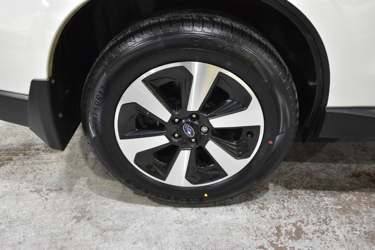 Subaru Forester 2.5i Limited CVT 2017