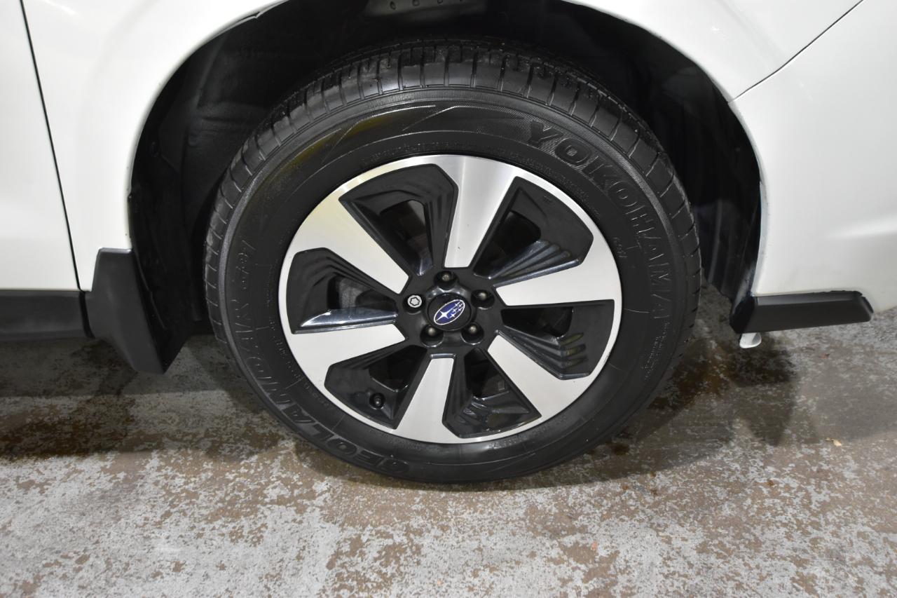 Subaru Forester 2.5i Limited CVT 2017