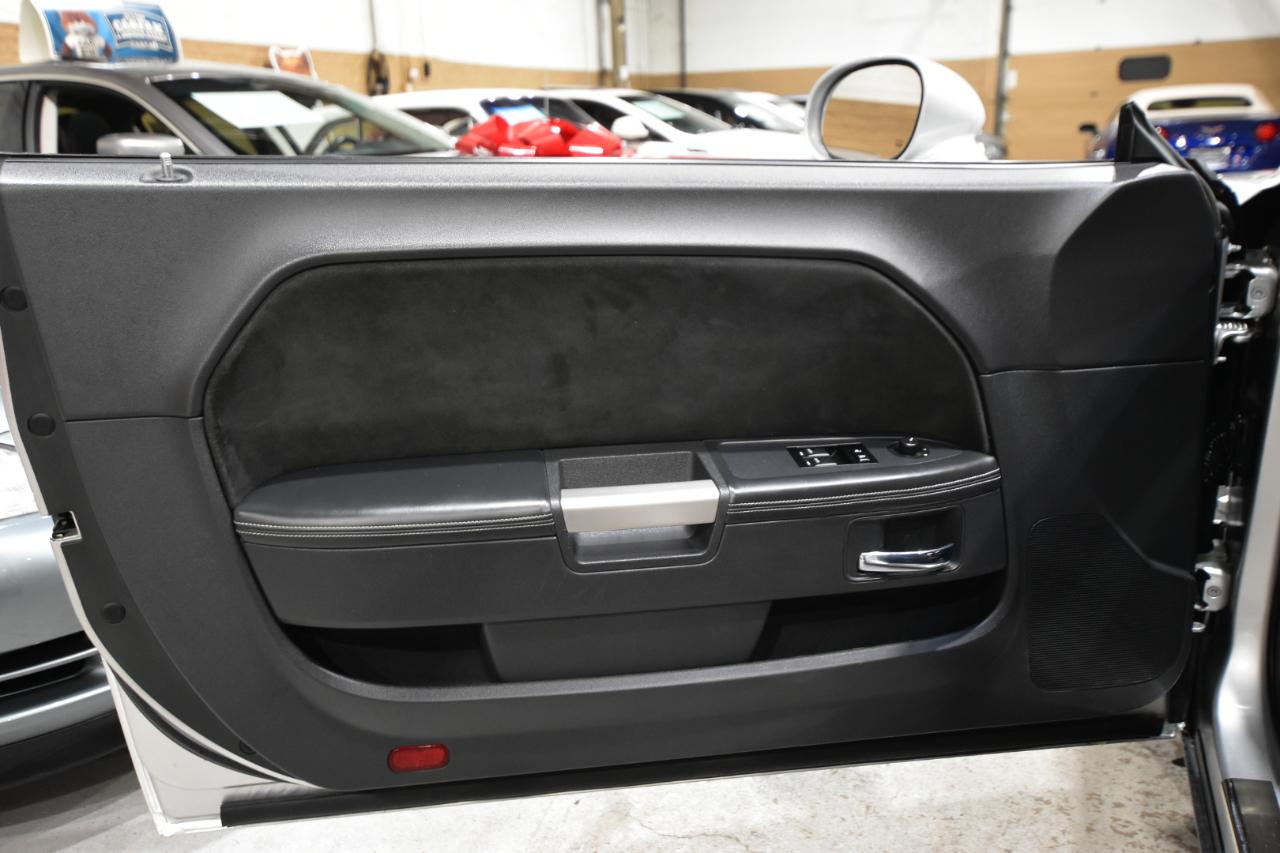 Dodge Challenger 2dr Cpe SRT8 392 2012